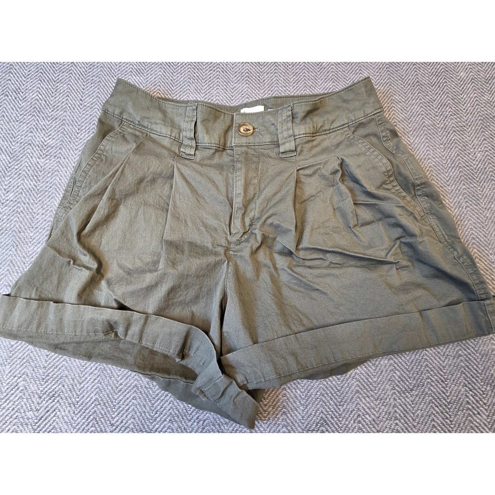 A New Day Chino Shorts Women's 26W Olive Green Stretch Pleated Cuffed High Rise
